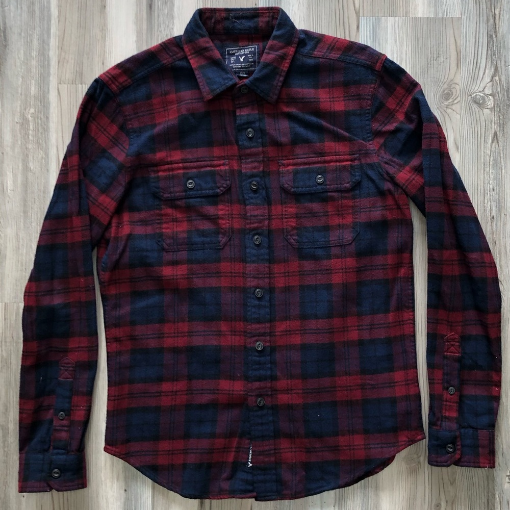 Like new! Small AE Flannel